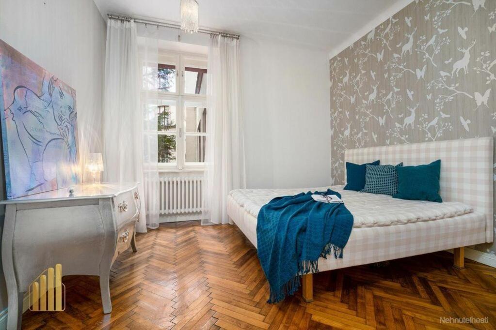 Beautiful Appartment In The Old Town Of Братислава Экстерьер фото