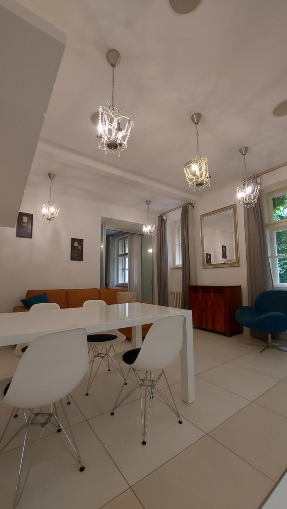 Beautiful Appartment In The Old Town Of Братислава Экстерьер фото